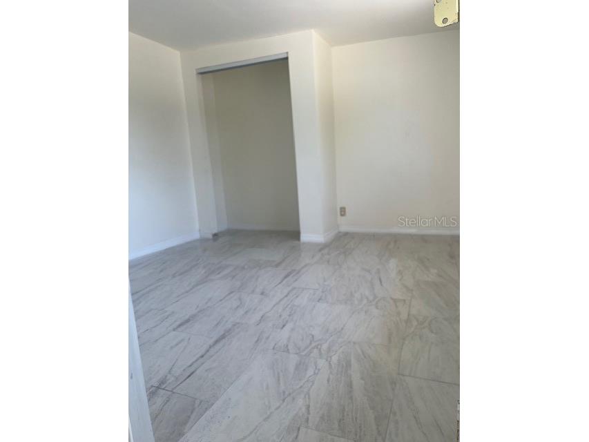300 94th Avenue N Saint Petersburg FL 33702 TB8491603 image7