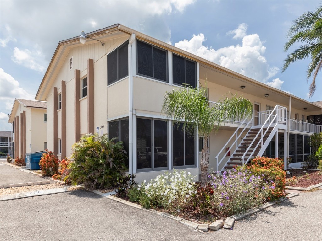 300 Base Avenue E #121 Venice FL 34285 N6127618 image1