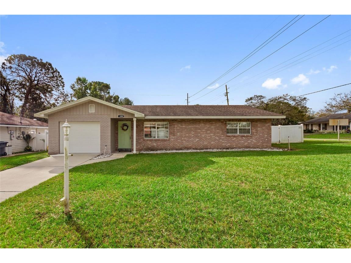 300 Bayou Road Winter Haven FL 33884 - LAKE NED P4924021 image1