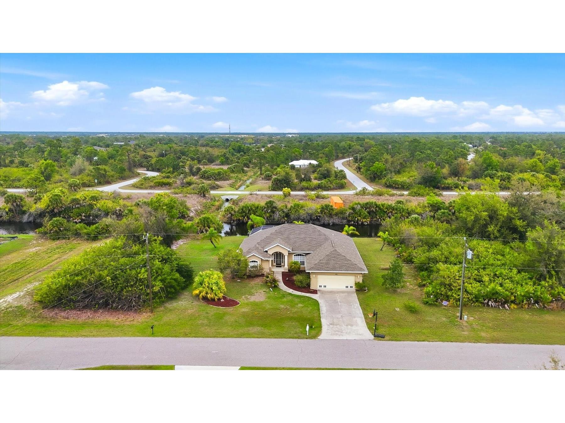 300 Baytree Drive Rotonda West FL 33947 D6146641 image1