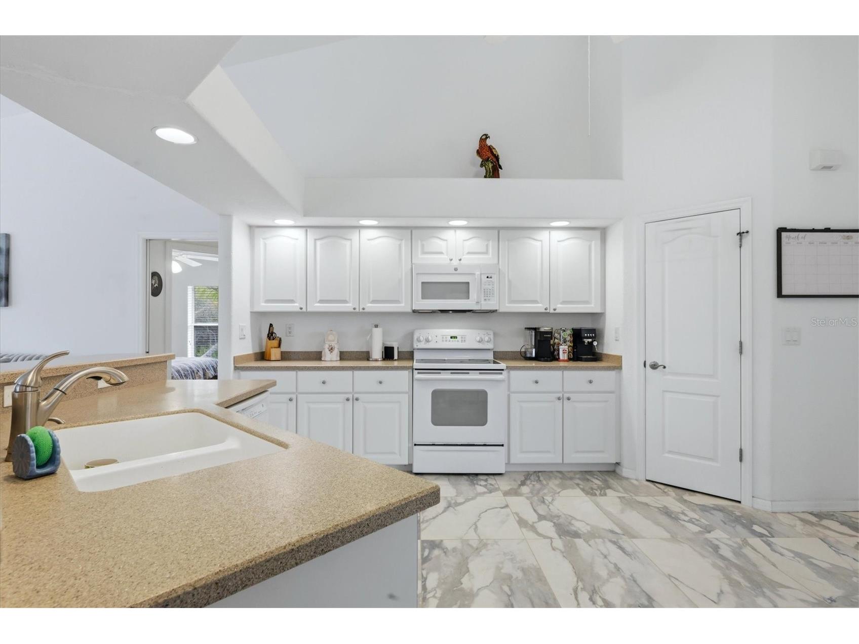 300 Baytree Drive Rotonda West FL 33947 D6146641 image13