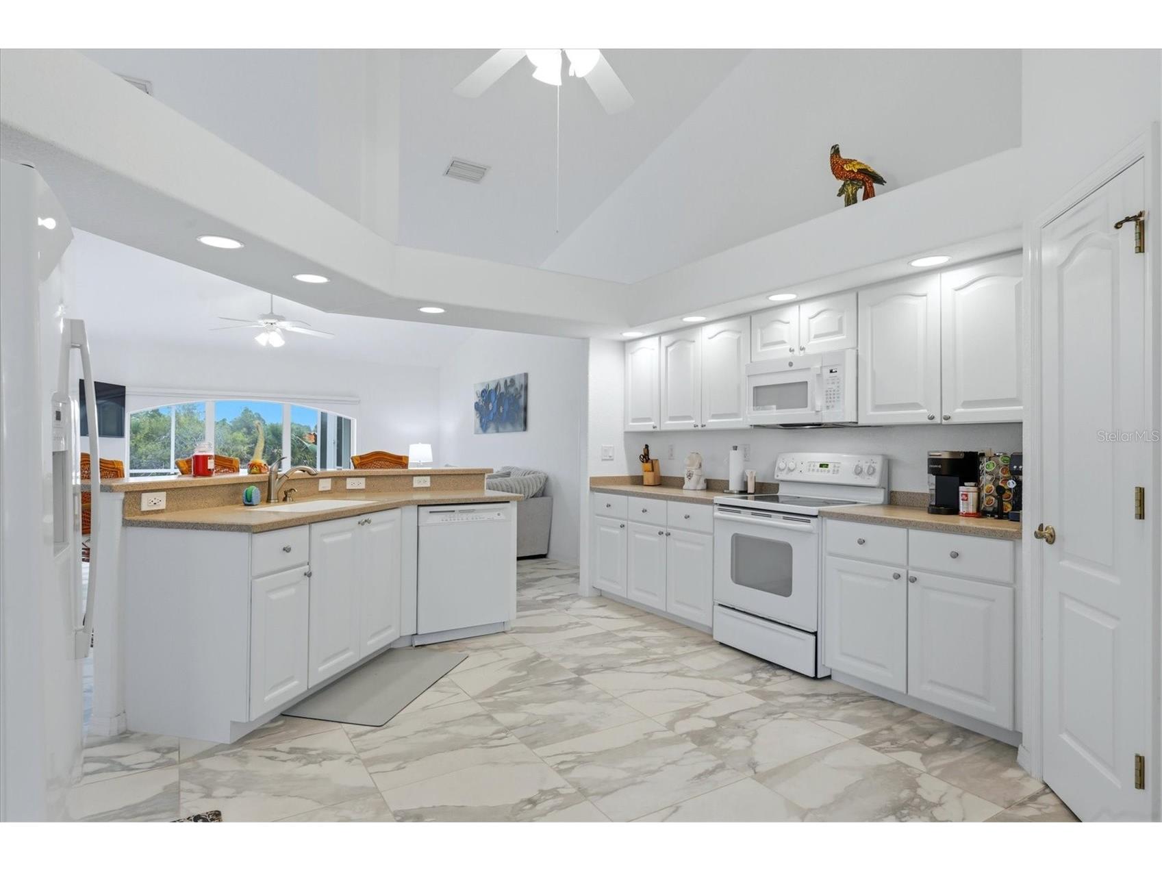 300 Baytree Drive Rotonda West FL 33947 D6146641 image14