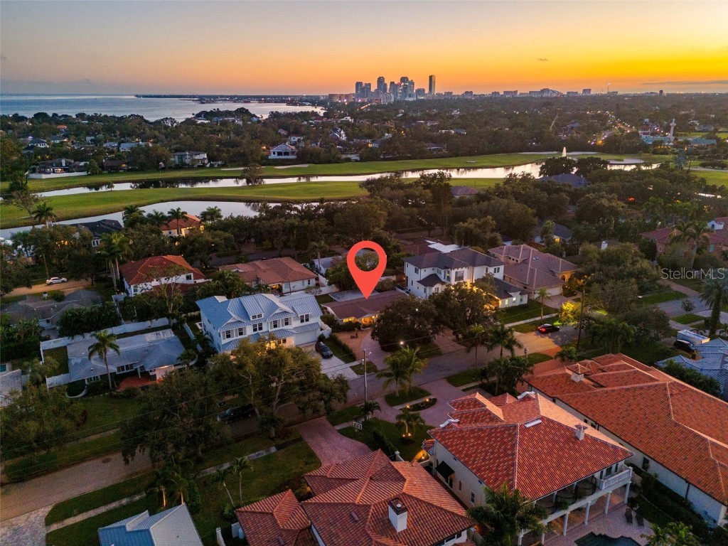 300 Bayview Drive NE Saint Petersburg FL 33704 TB8438049 image1