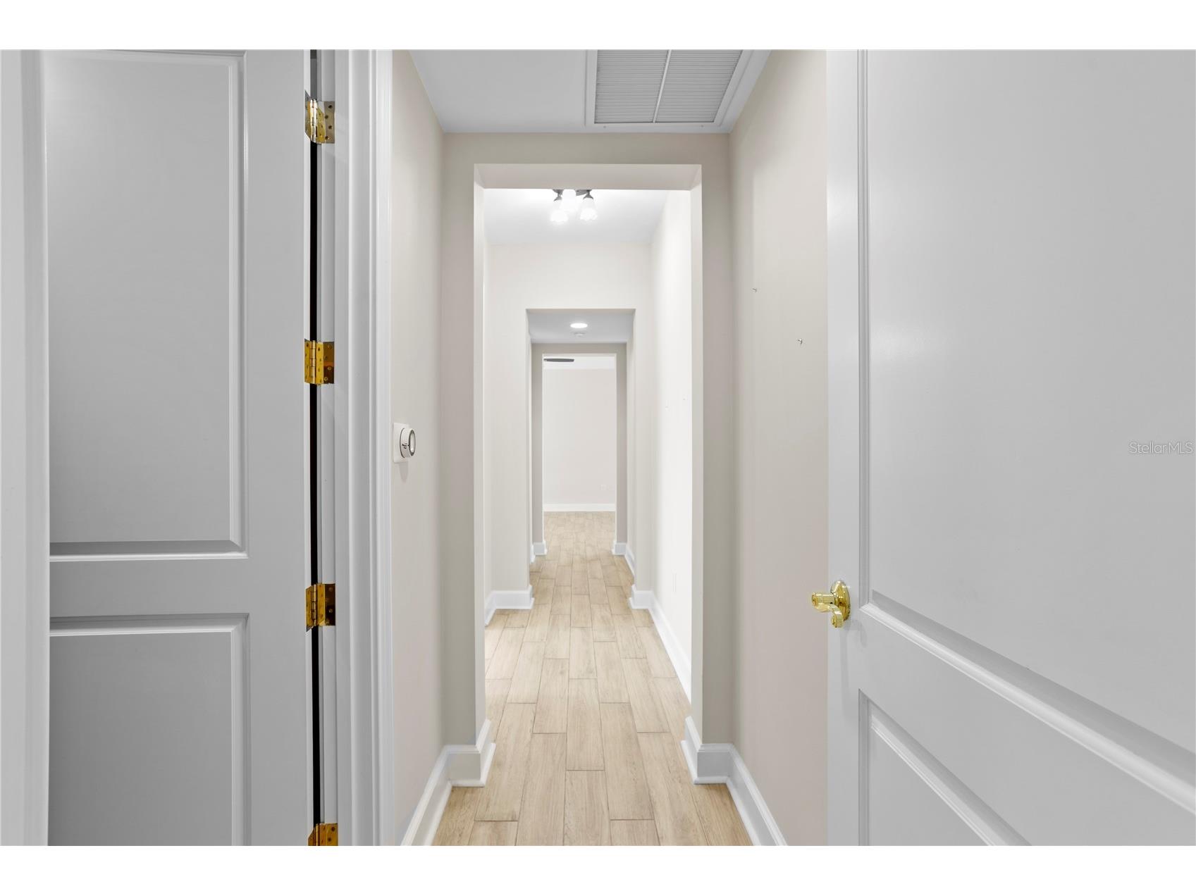 300 Beach Drive NE #1201 Saint Petersburg FL 33701 TB8486267 image10