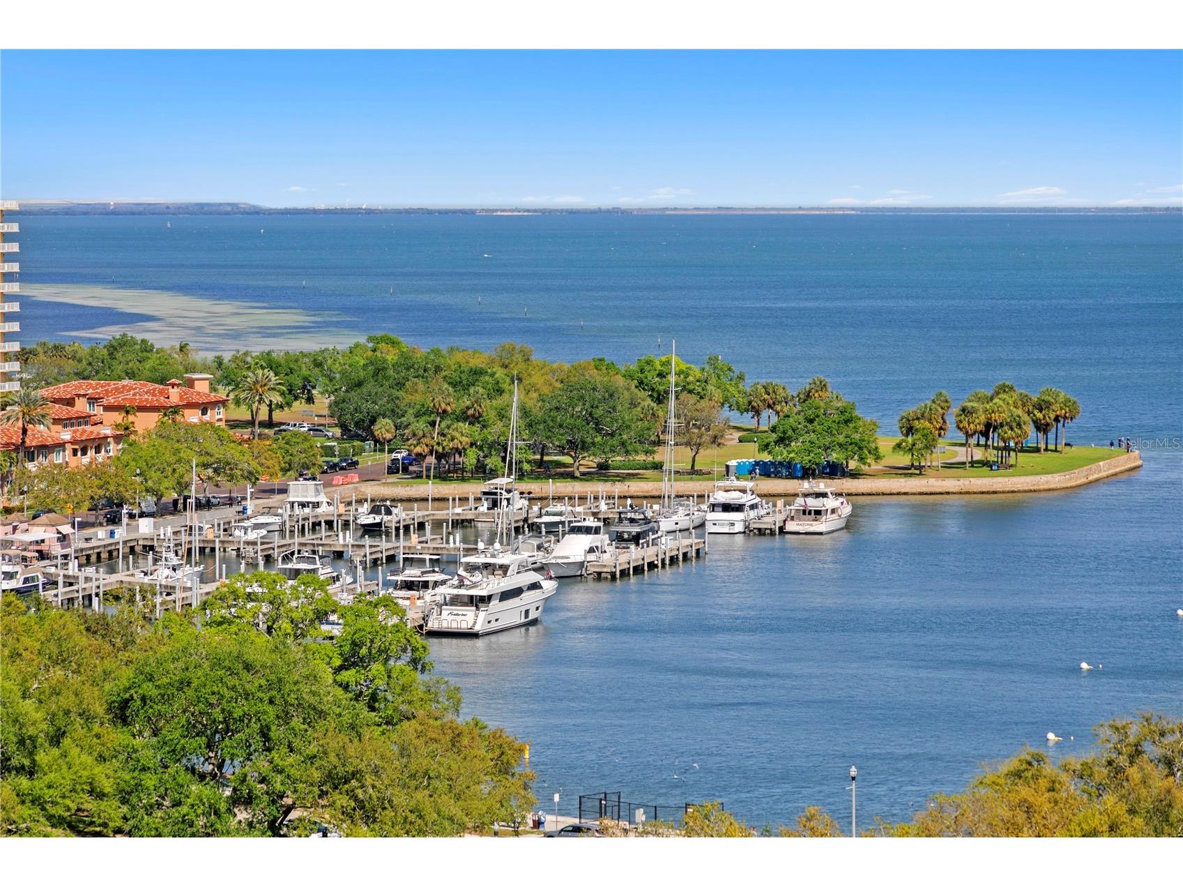 300 Beach Drive NE #1201 Saint Petersburg FL 33701 TB8486267 image6