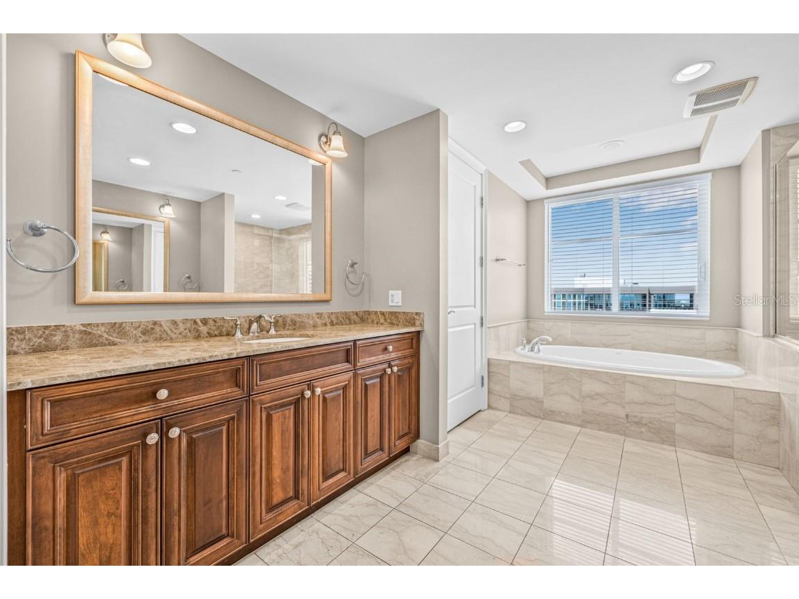 300 Beach Drive NE #1504 Saint Petersburg FL 33701 TB8420033 image26