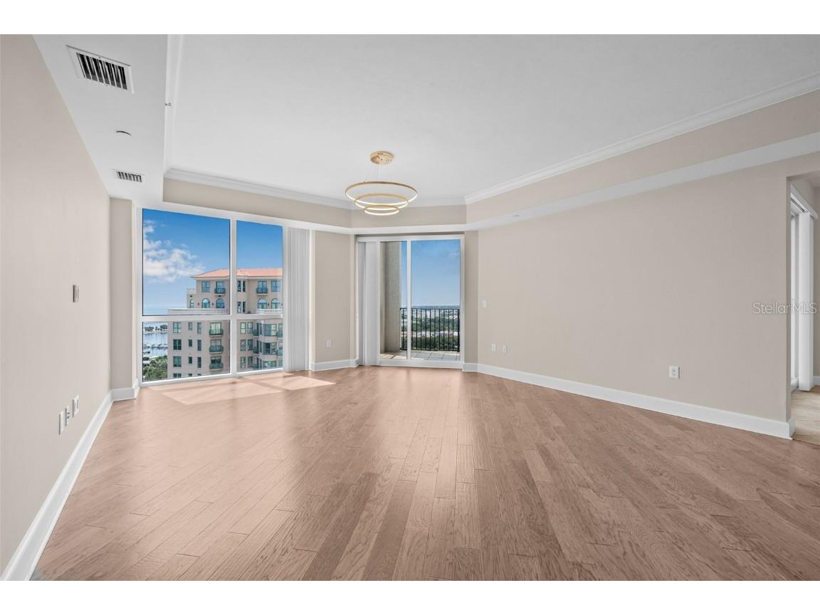 300 Beach Drive NE #1504 Saint Petersburg FL 33701 TB8420033 image9
