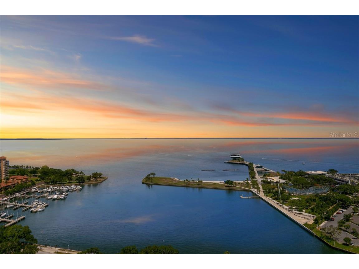 300 Beach Drive NE #2602 Saint Petersburg FL 33701 TB8309069 image1
