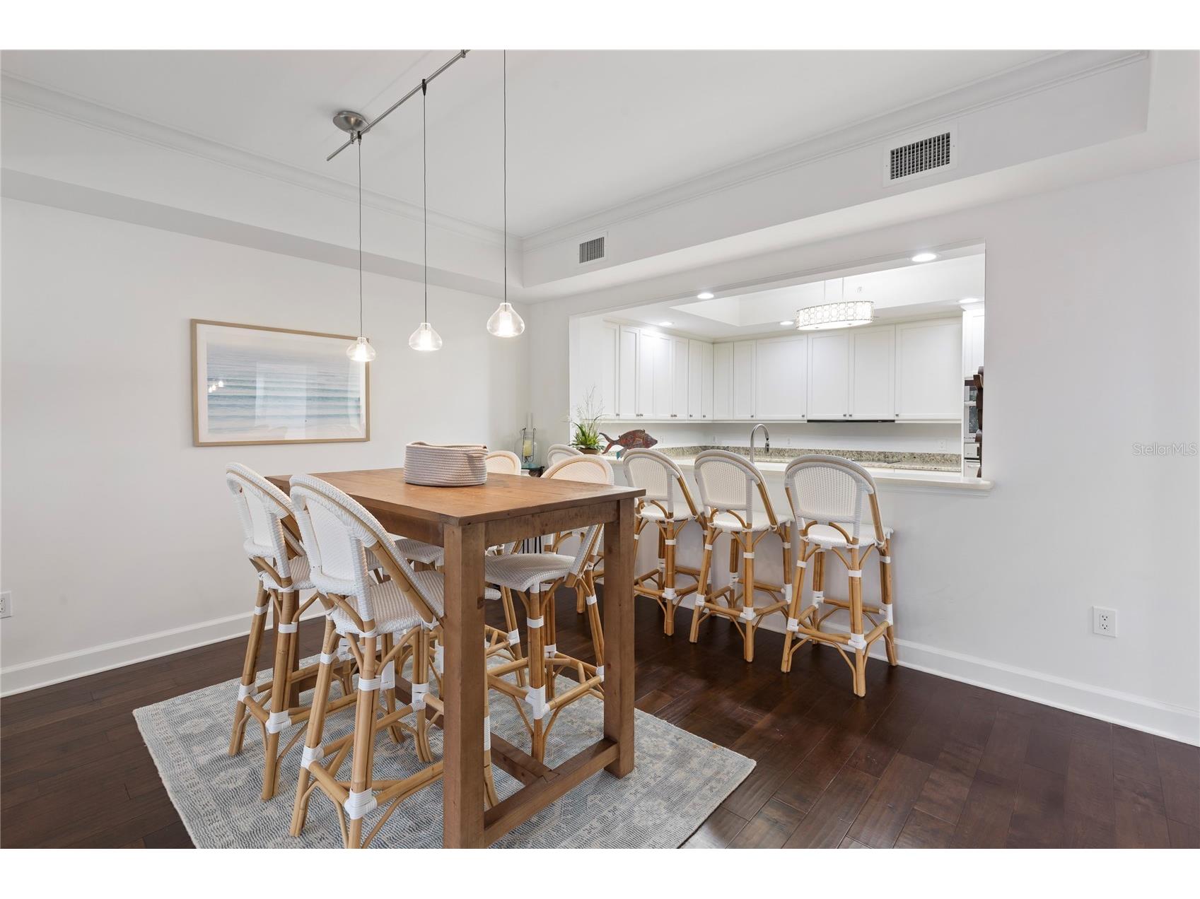 300 Beach Drive NE #302 Saint Petersburg FL 33701 TB8489597 image12
