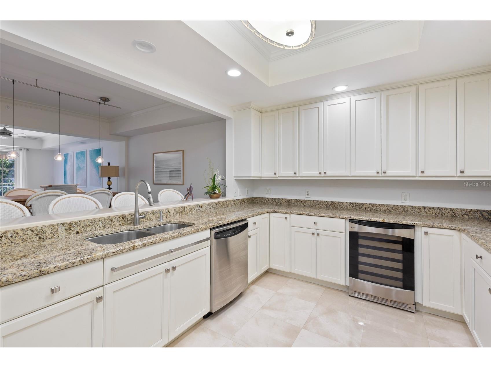 300 Beach Drive NE #302 Saint Petersburg FL 33701 TB8489597 image5