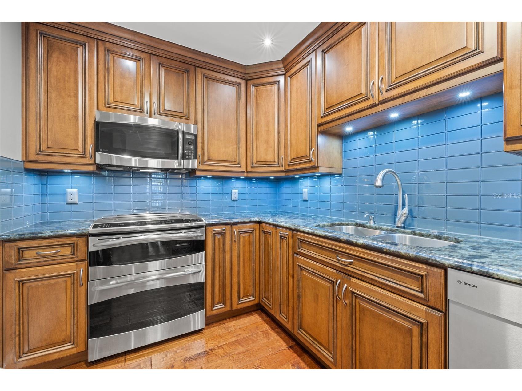 300 Beach Drive NE #305 Saint Petersburg FL 33701 TB8512988 image13