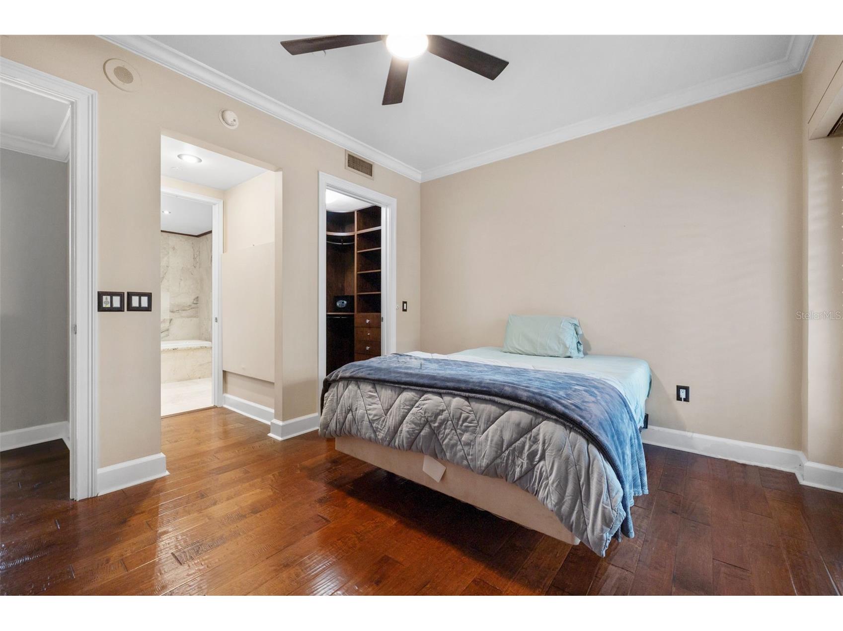 300 Beach Drive NE #305 Saint Petersburg FL 33701 TB8512988 image19