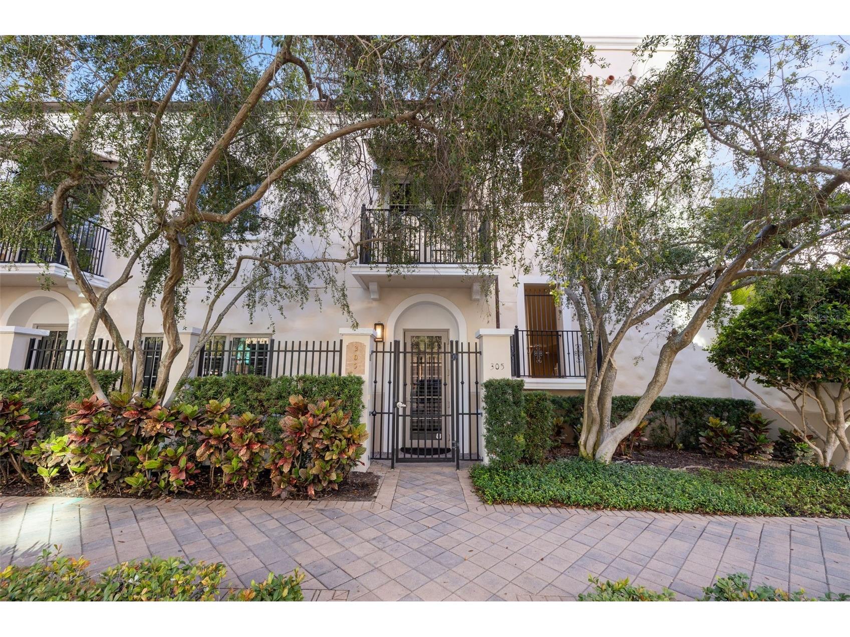 300 Beach Drive NE #305 Saint Petersburg FL 33701 TB8512988 image2