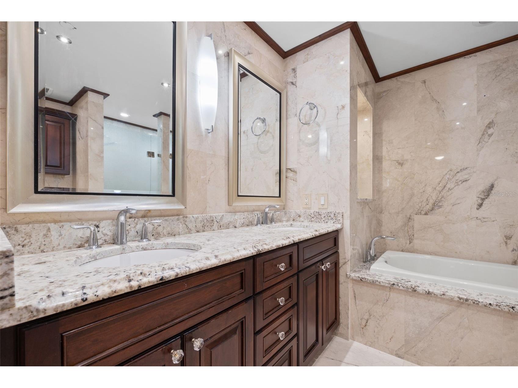 300 Beach Drive NE #305 Saint Petersburg FL 33701 TB8512988 image20