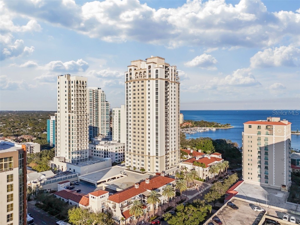 300 Beach Drive NE #401 Saint Petersburg FL 33701 - TAMPA BAY TB8385941 image1