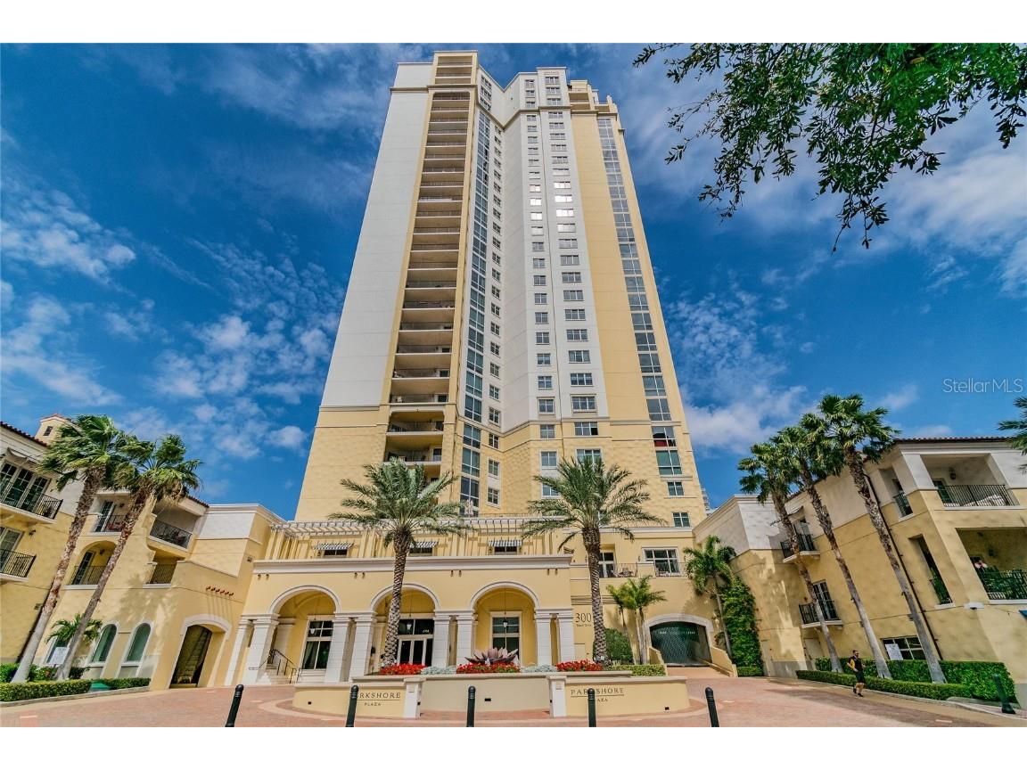 300 Beach Drive NE #702 Saint Petersburg FL 33701 - TAMPA BAY U8211400 image1