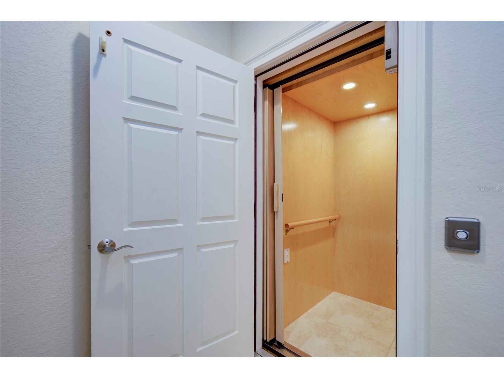 300 Capri Boulevard #8 Treasure Island FL 33706 TB8404772 image44