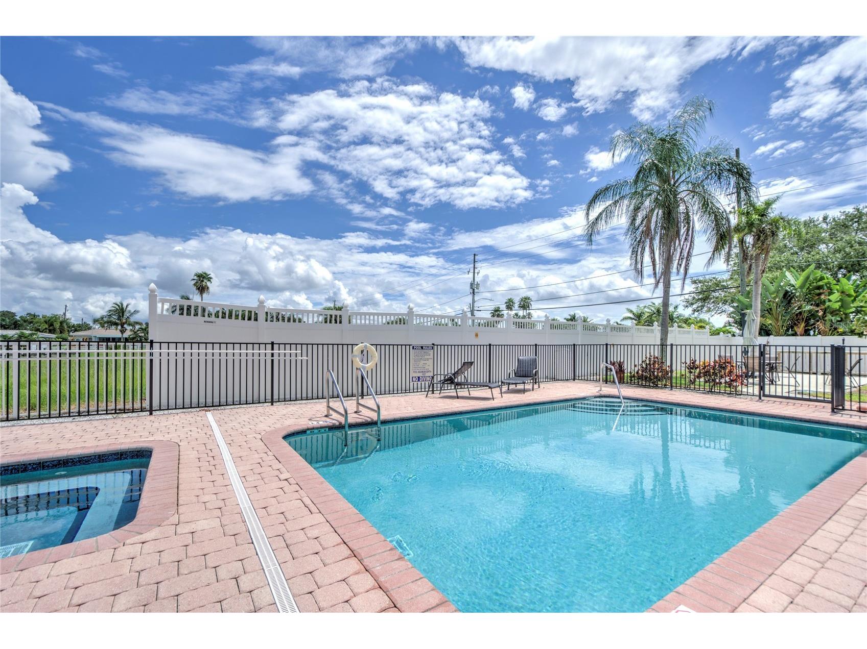 300 Capri Boulevard #8 Treasure Island FL 33706 TB8404772 image47