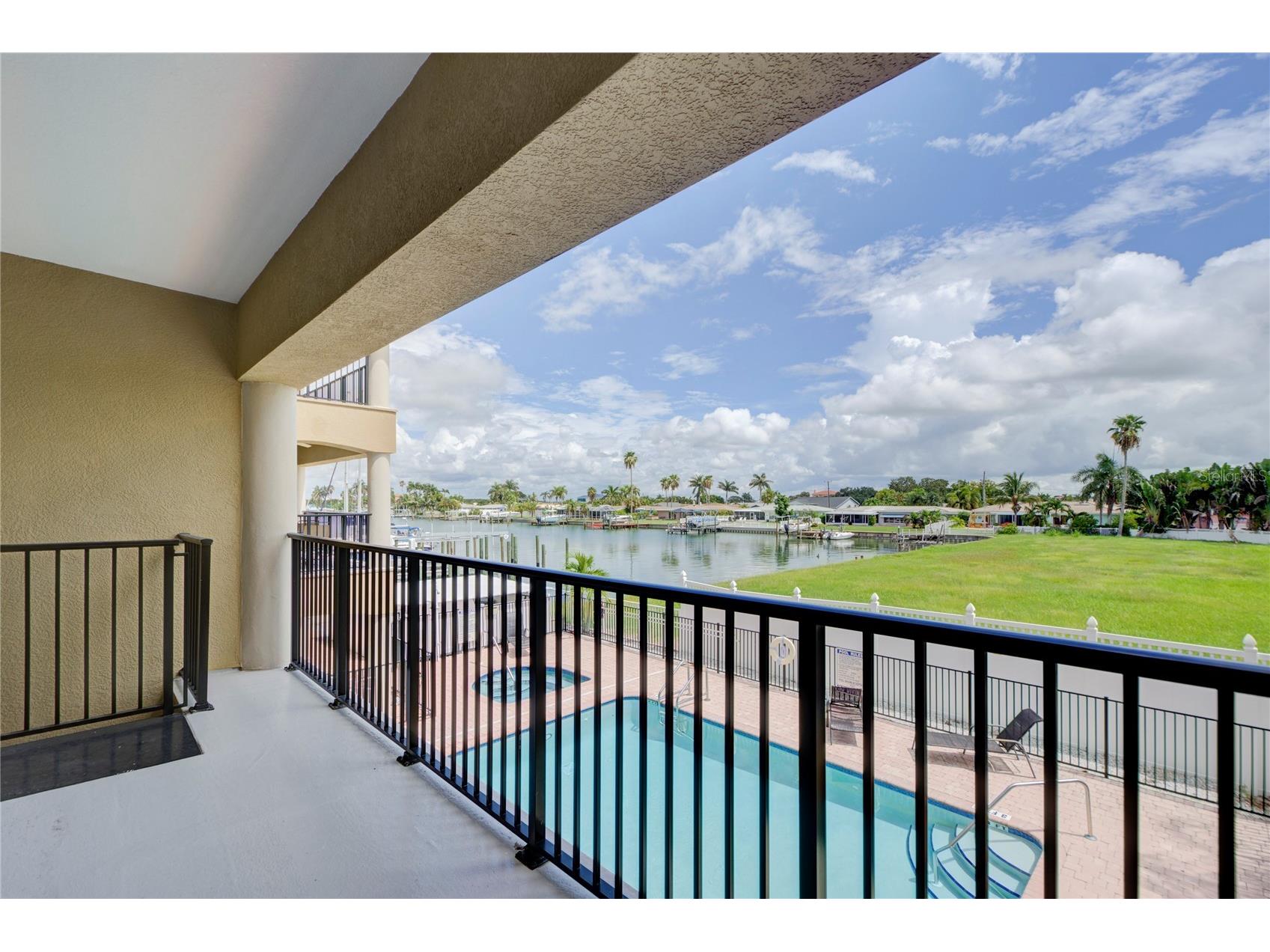 300 Capri Boulevard #8 Treasure Island FL 33706 TB8404772 image8