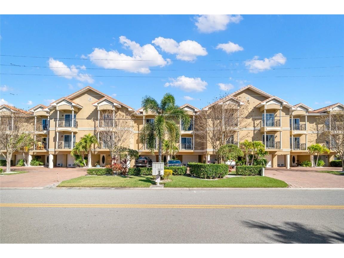 300 Capri Boulevard #9 Treasure Island FL 33706 U8186608 image1