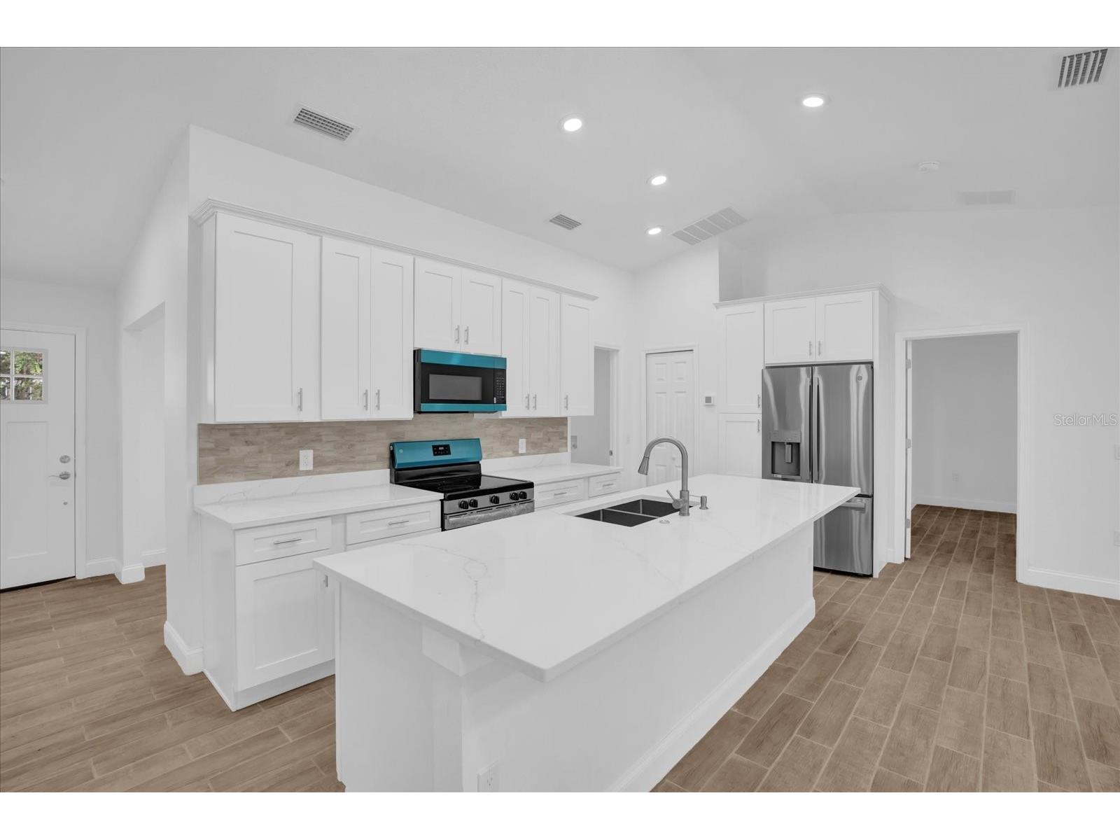 300 Cherokee Avenue Orange City FL 32763 O6408739 image5