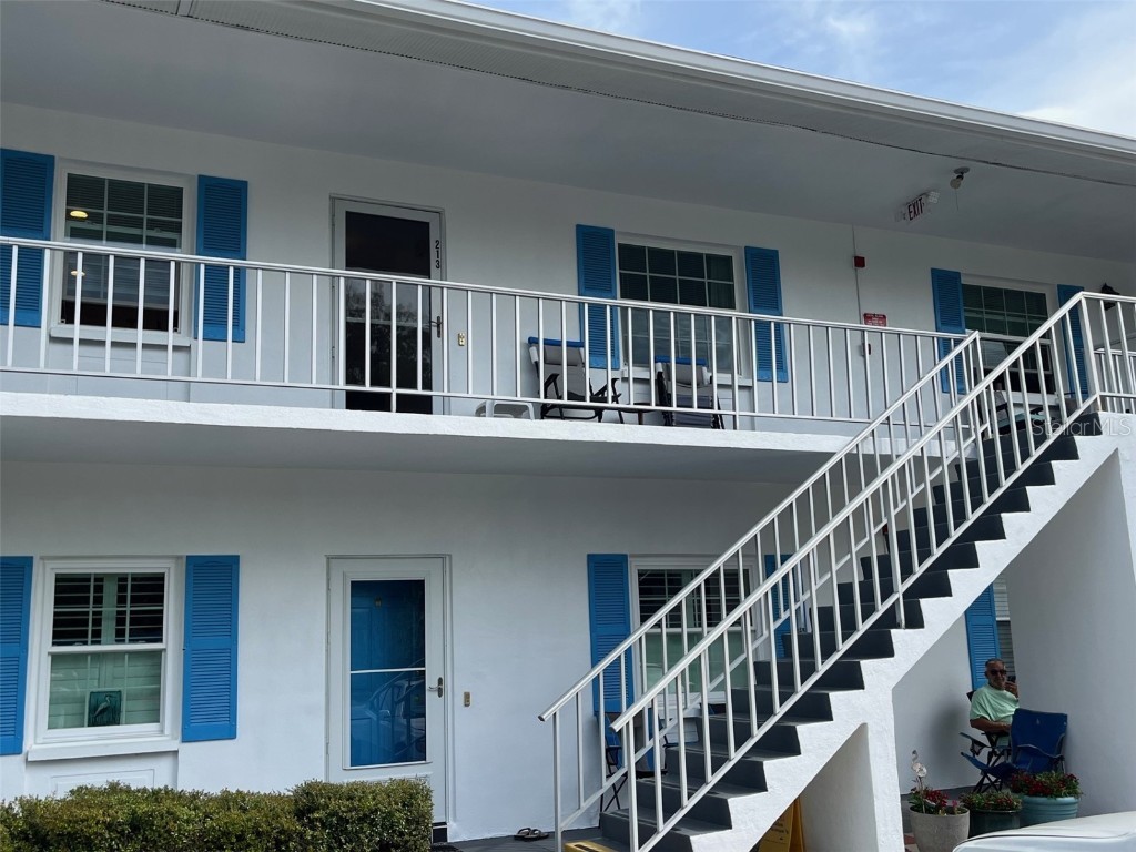 300 Clyde Lane #213 Dunedin FL 34698 TB8366110 image1