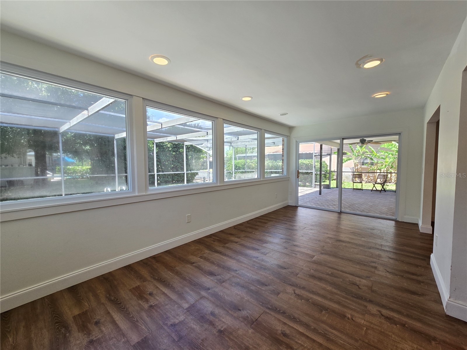 300 Cypress Creek Circle Oldsmar FL 34677 TB8513245 image10