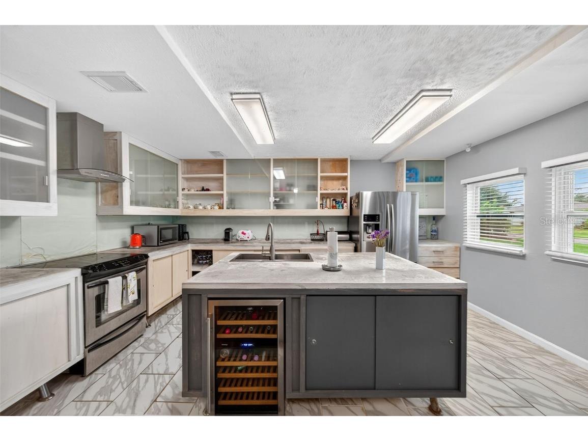 300 Davison Avenue NE Saint Petersburg FL 33703 TB8415198 image14