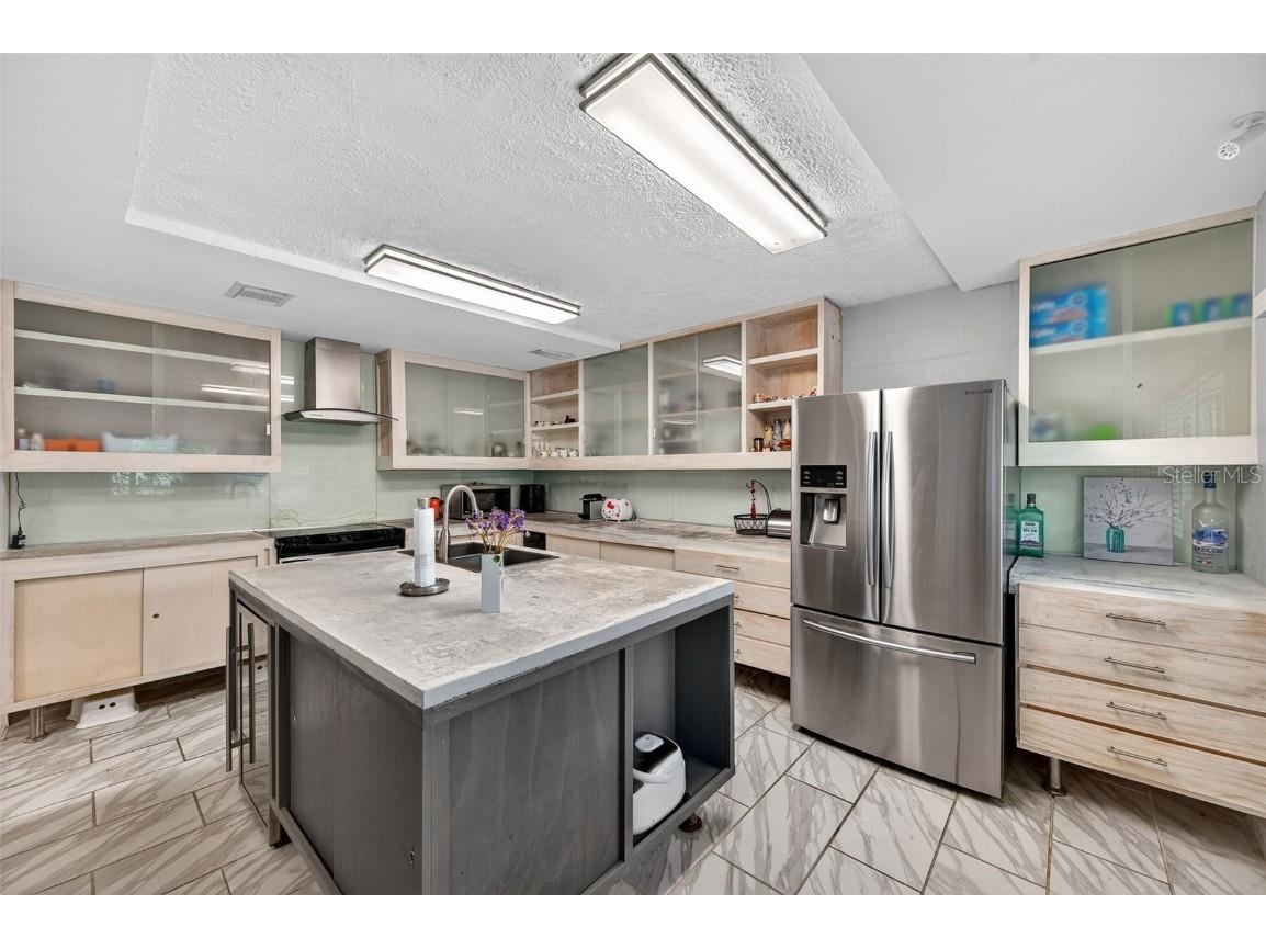 300 Davison Avenue NE Saint Petersburg FL 33703 TB8415198 image15