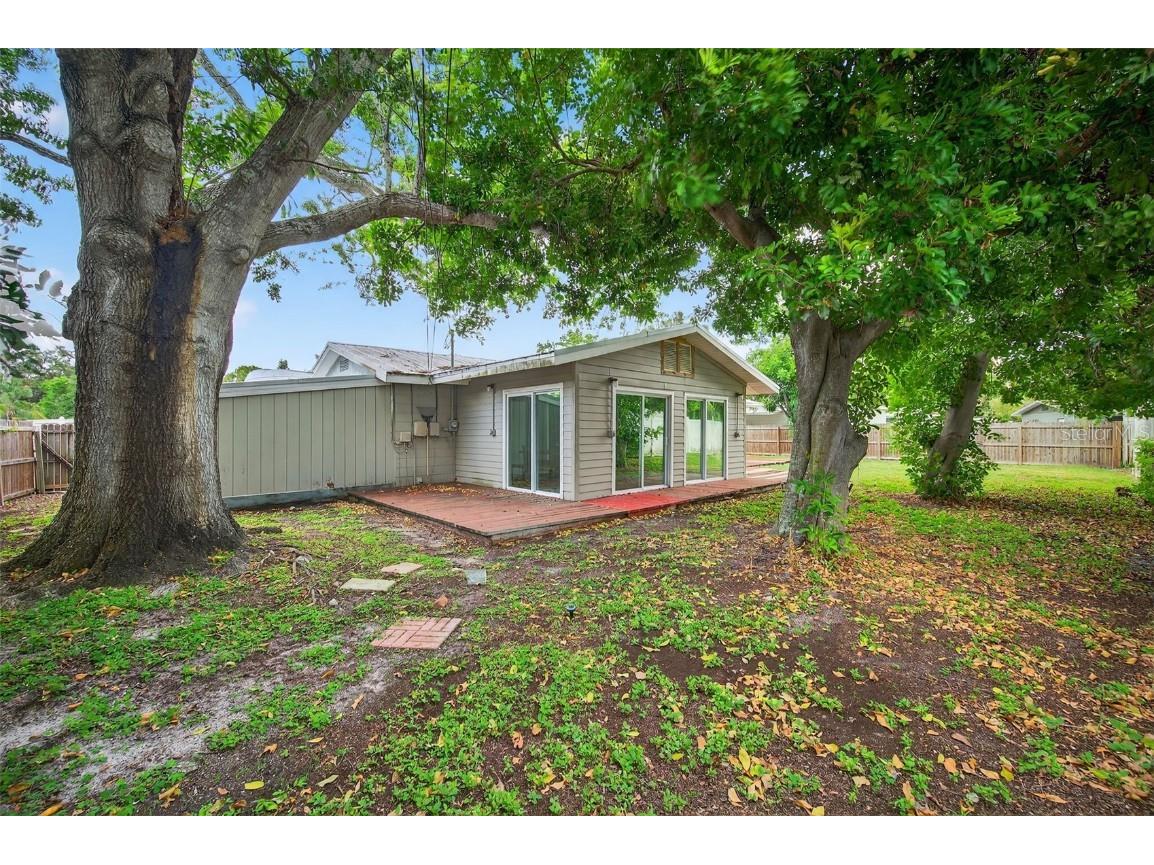 300 Davison Avenue NE Saint Petersburg FL 33703 TB8415198 image29