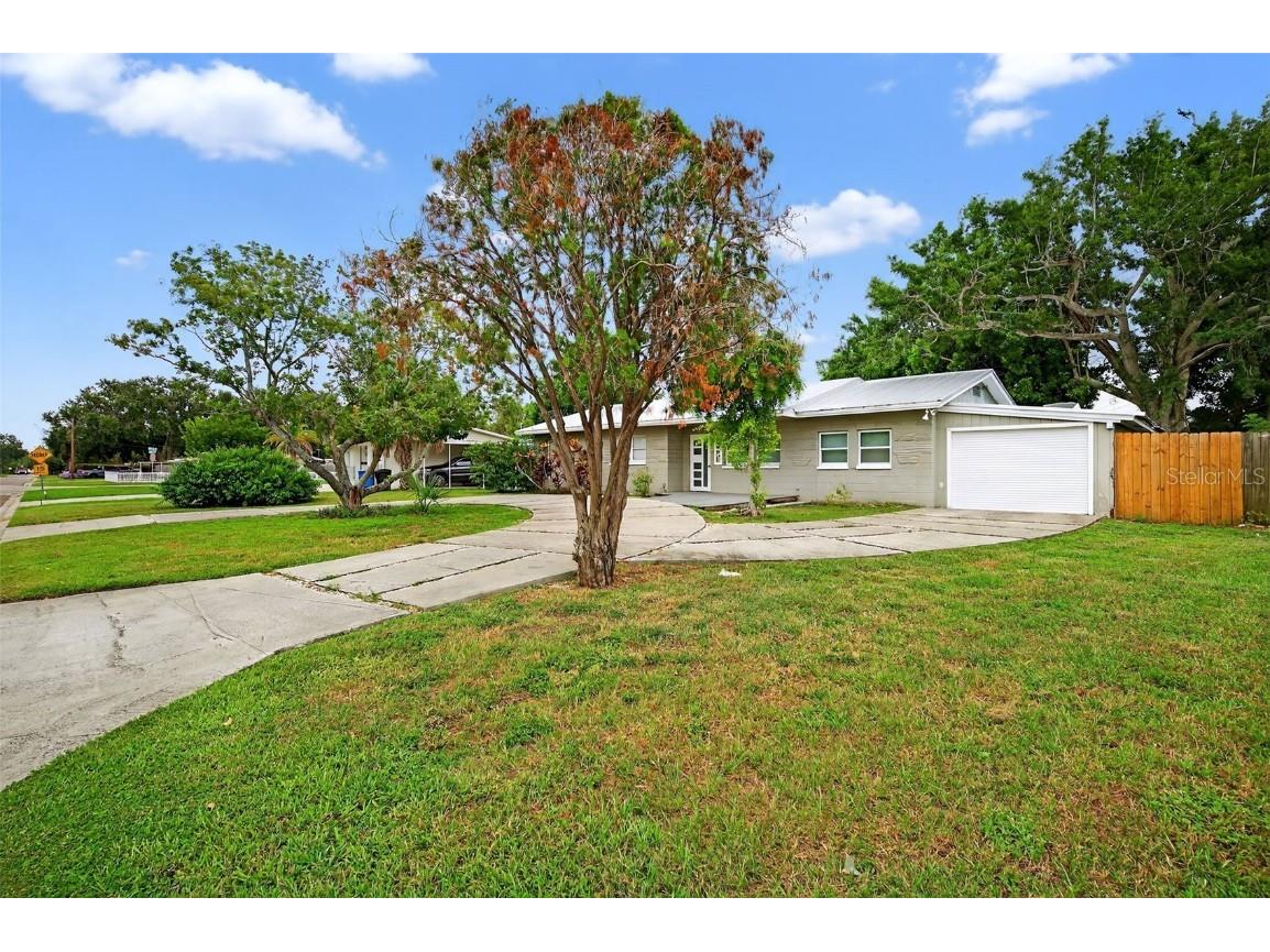 300 Davison Avenue NE Saint Petersburg FL 33703 TB8415198 image3