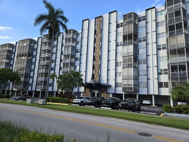 300 Diplomat Parkway #203 Hallandale Beach FL 33009 O6385915 image2