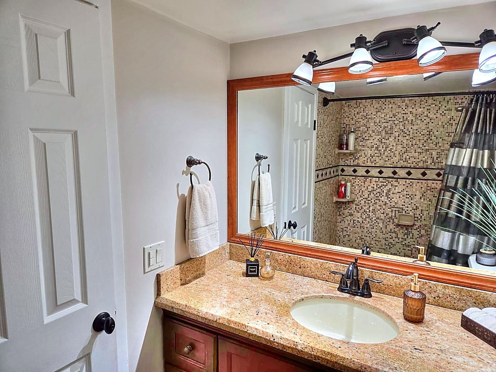 300 Diplomat Parkway #203 Hallandale Beach FL 33009 O6385915 image9