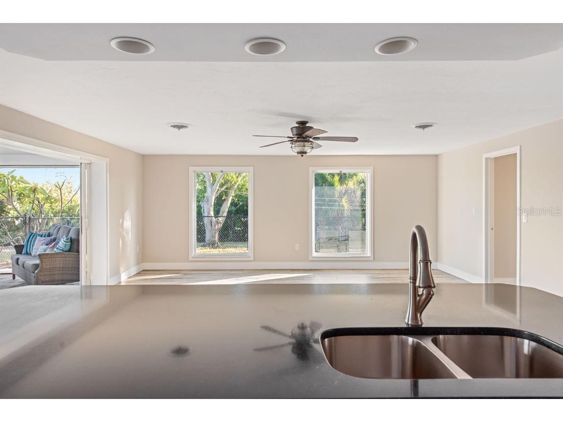 300 E Bay Heights Avenue Englewood FL 34223 D6144801 image17