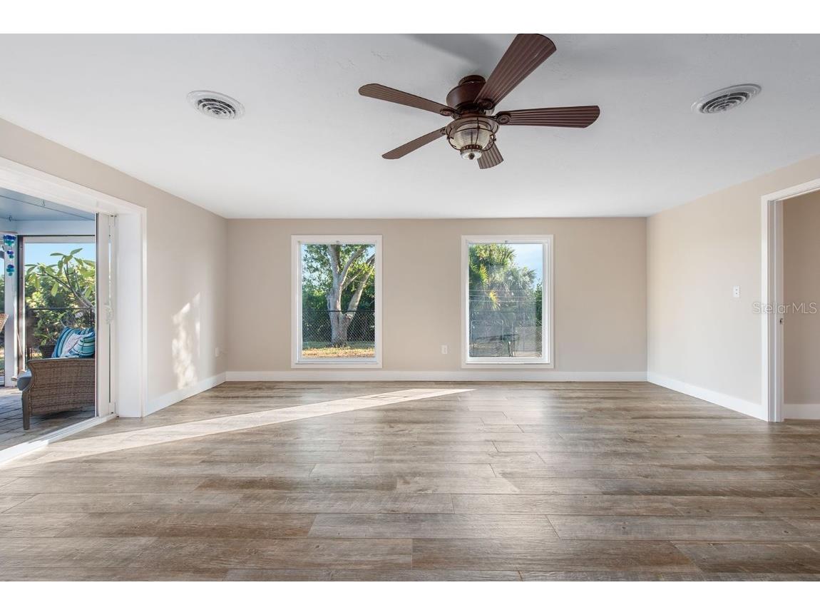 300 E Bay Heights Avenue Englewood FL 34223 D6144801 image9