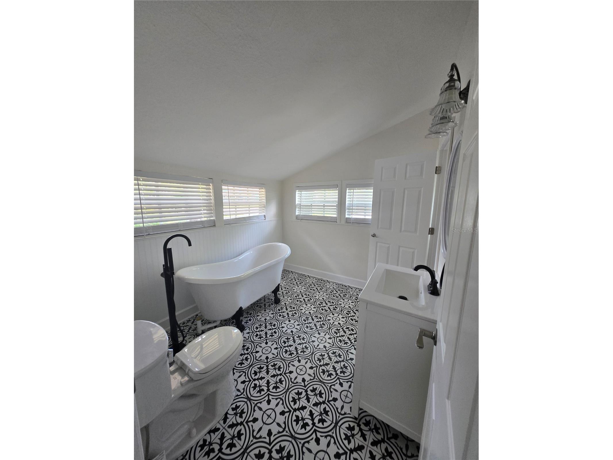 300 E Idlewild Avenue Tampa FL 33604 TB8525275 image11