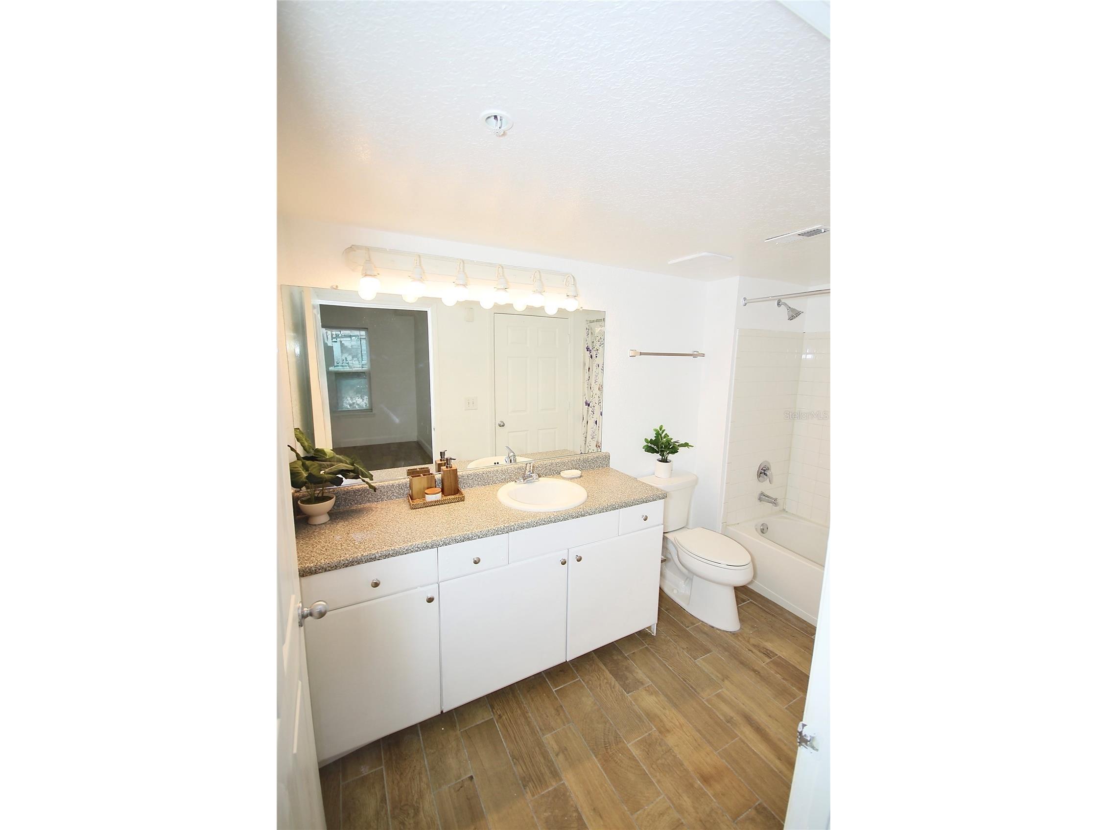 300 E South Street #1015 Orlando FL 32801 O6407963 image12