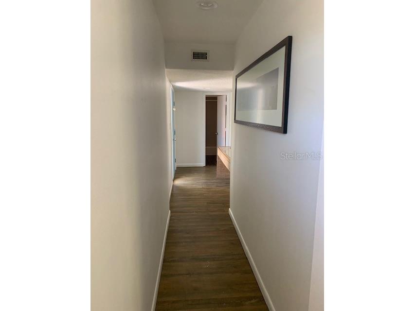 300 Garden Lane Sarasota FL 34242 A4662830 image52