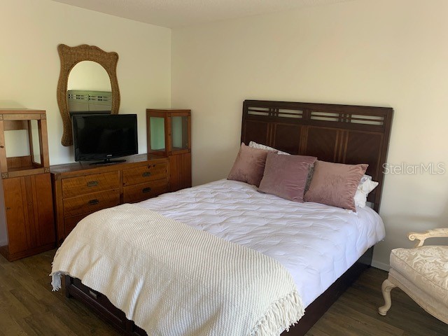 300 Garden Lane Sarasota FL 34242 A4662830 image54