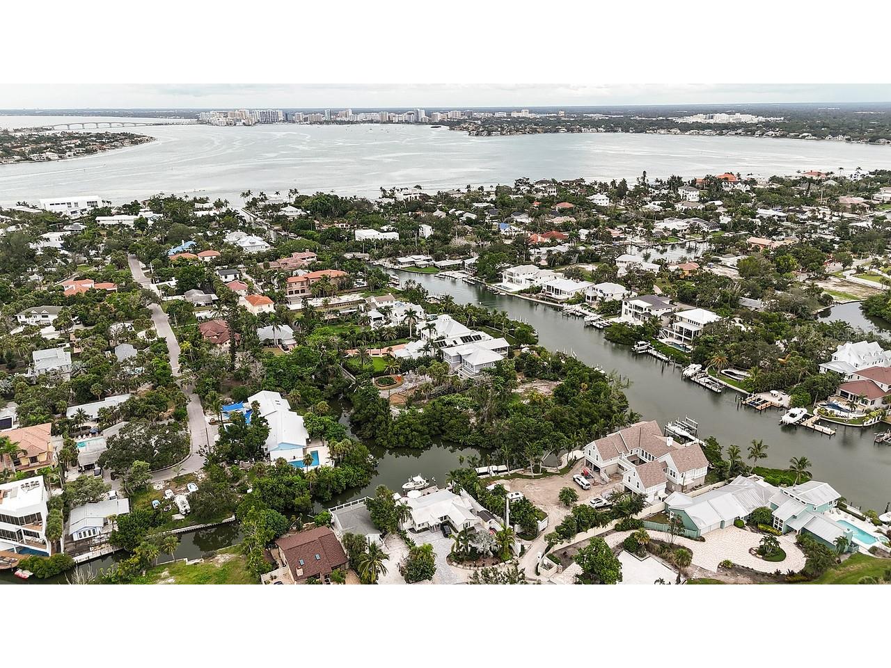 300 Garden Lane Sarasota FL 34242 A4662830 image6