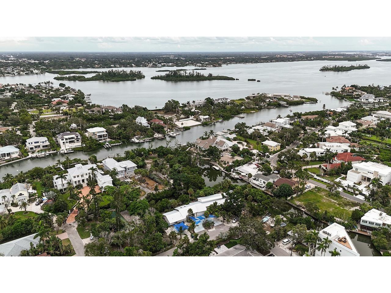 300 Garden Lane Sarasota FL 34242 A4662830 image60