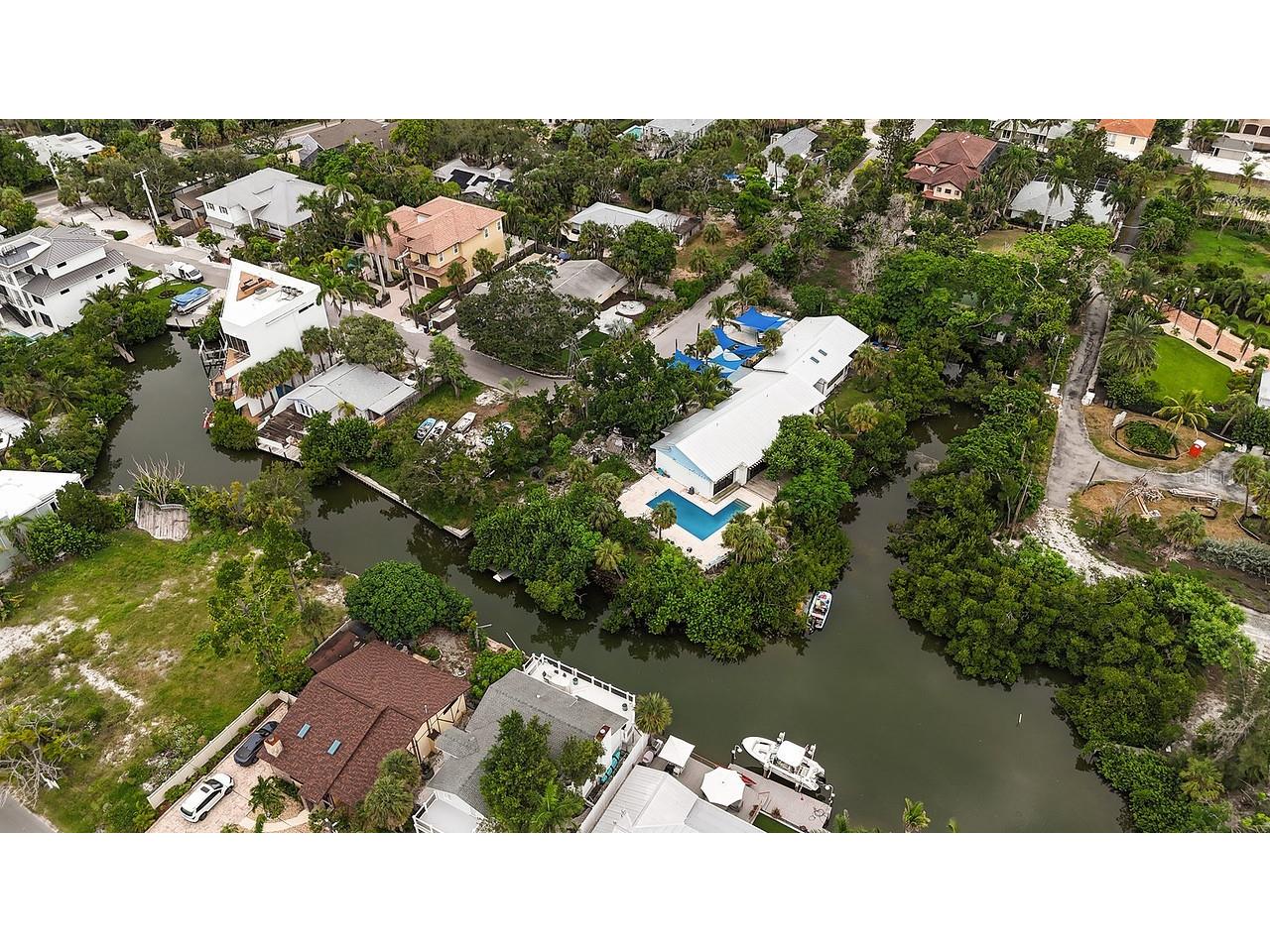 300 Garden Lane Sarasota FL 34242 A4662830 image7