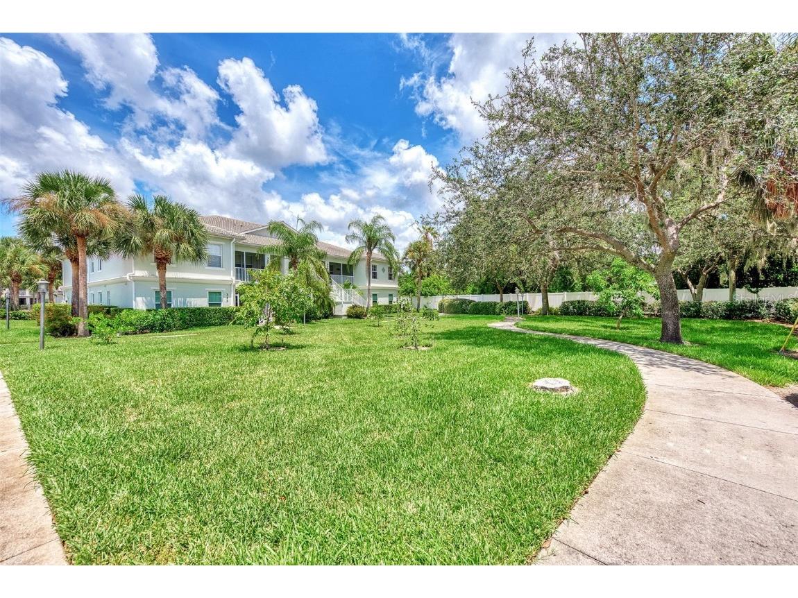 300 Gardens Edge Drive #324 Venice FL 34285 N6128178 image1