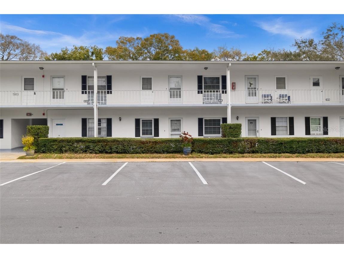 300 Glennes Lane #106 Dunedin FL 34698 U8231890 image1