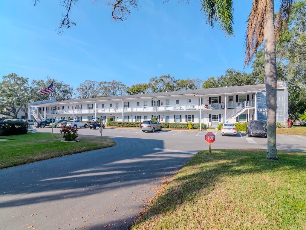 300 Glennes Lane #208 Dunedin FL 34698 TB8347177 image1