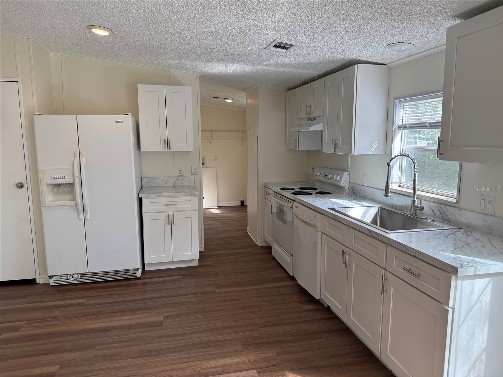 300 Hankin Road Alturas FL 33820 B4902189 image2