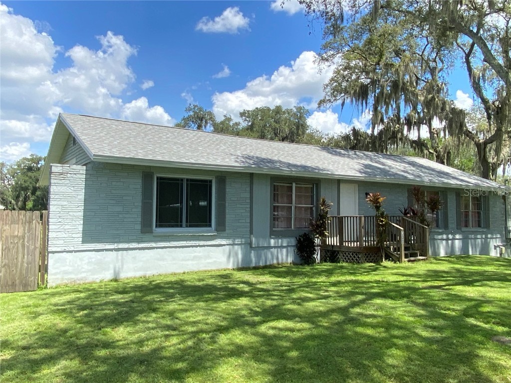 300 Larson Avenue Brandon FL 33510 L4932827 image1
