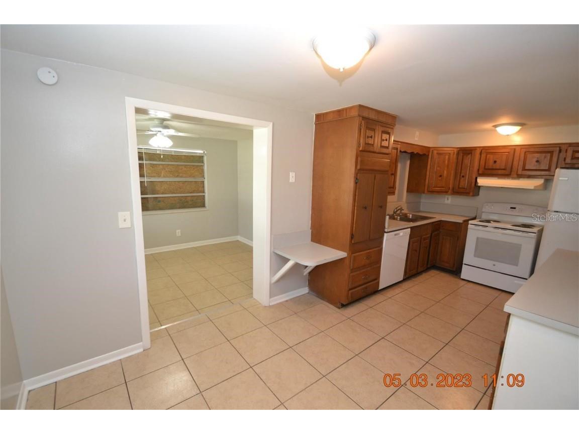 300 Midwood Drive Plant City FL 33566 W7876196 image3