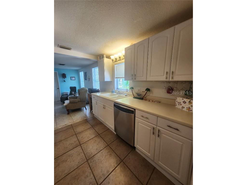 300 N 22nd Street Bradenton Beach FL 34217 - GULF OF AMERICA; SARASOTA BAY A4650913 image13