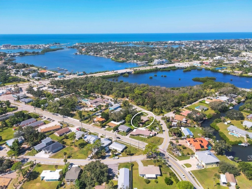 300 Pocono Trail E Nokomis FL 34275 A4668952 image2